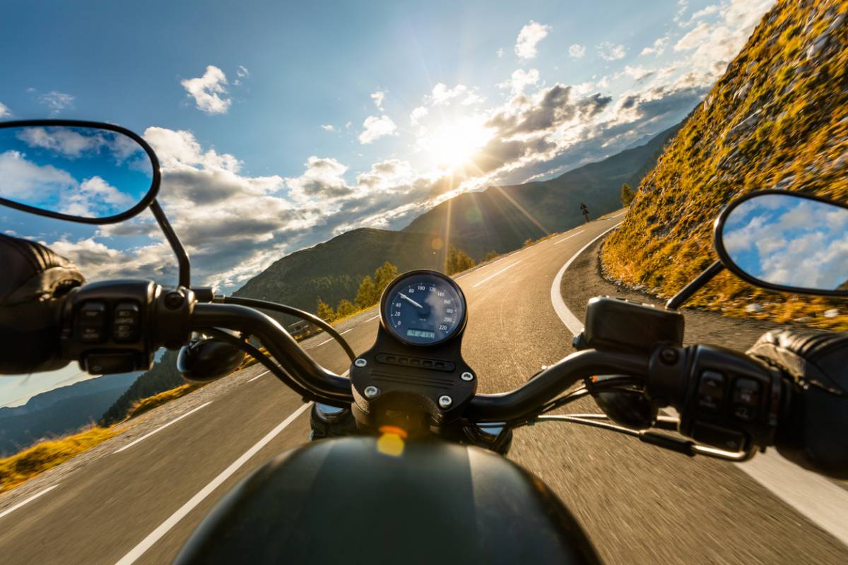 Assurance moto : pourquoi choisir un assureur spécialisé dans les deux-roues ?